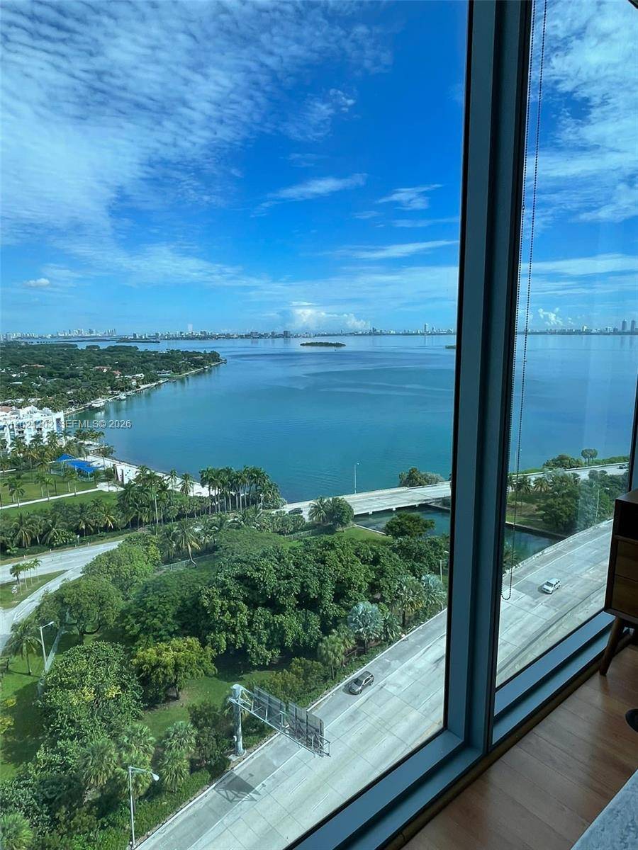 601 NE 36th StMiami - Condo/Co-Op/Annual,Condo condo unit 1805 - picture