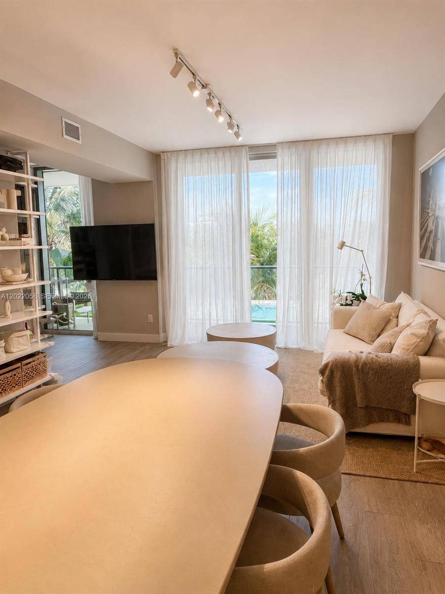 2960 NE 207th StAventura - Condo/Co-Op/Seasonal,Apartment condo unit 712 - picture