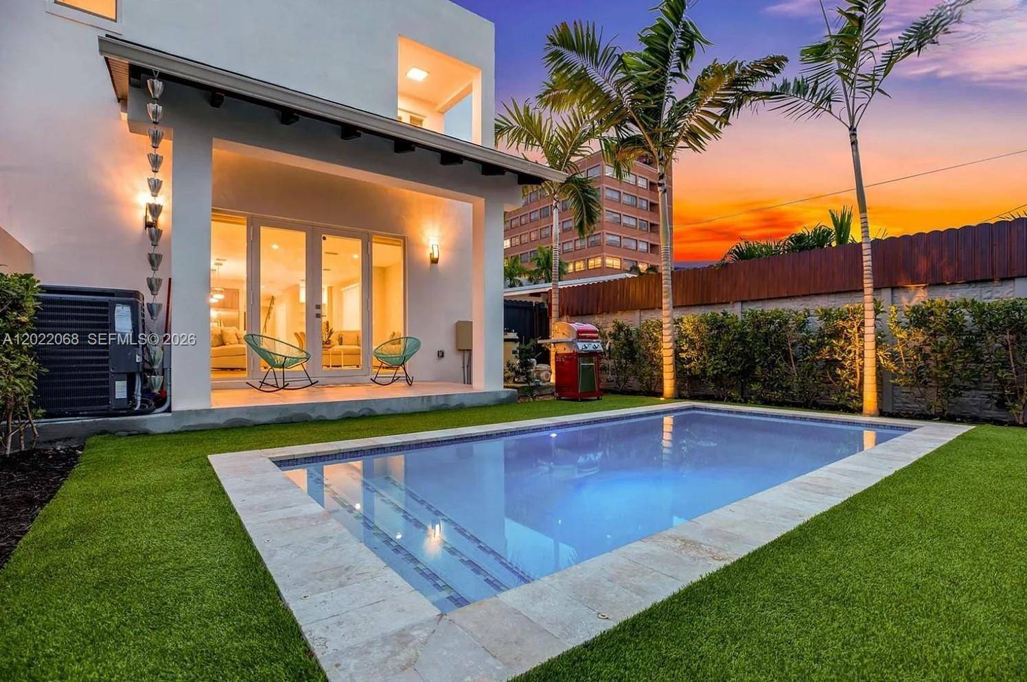 3657 SW 26th StMiami - picture