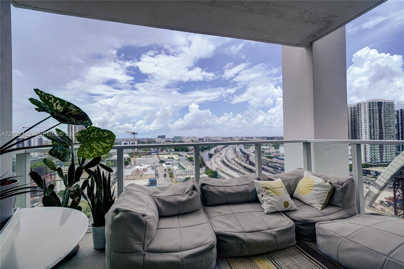 1040 Biscayne BlvdMiami - Condo/Co-Op/Annual,Condo condo unit 1606 - picture