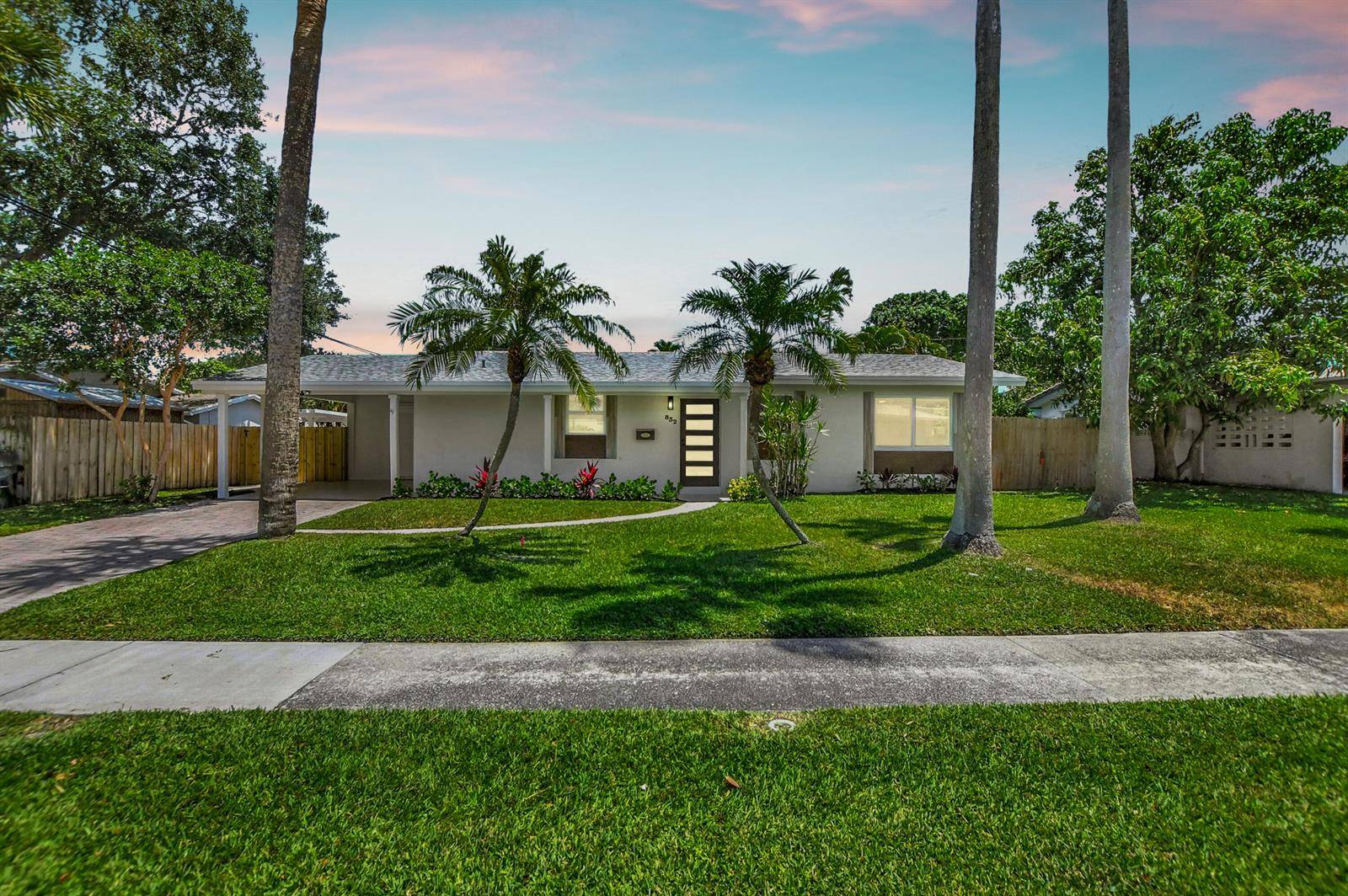 832 SW 10thBoca Raton - picture