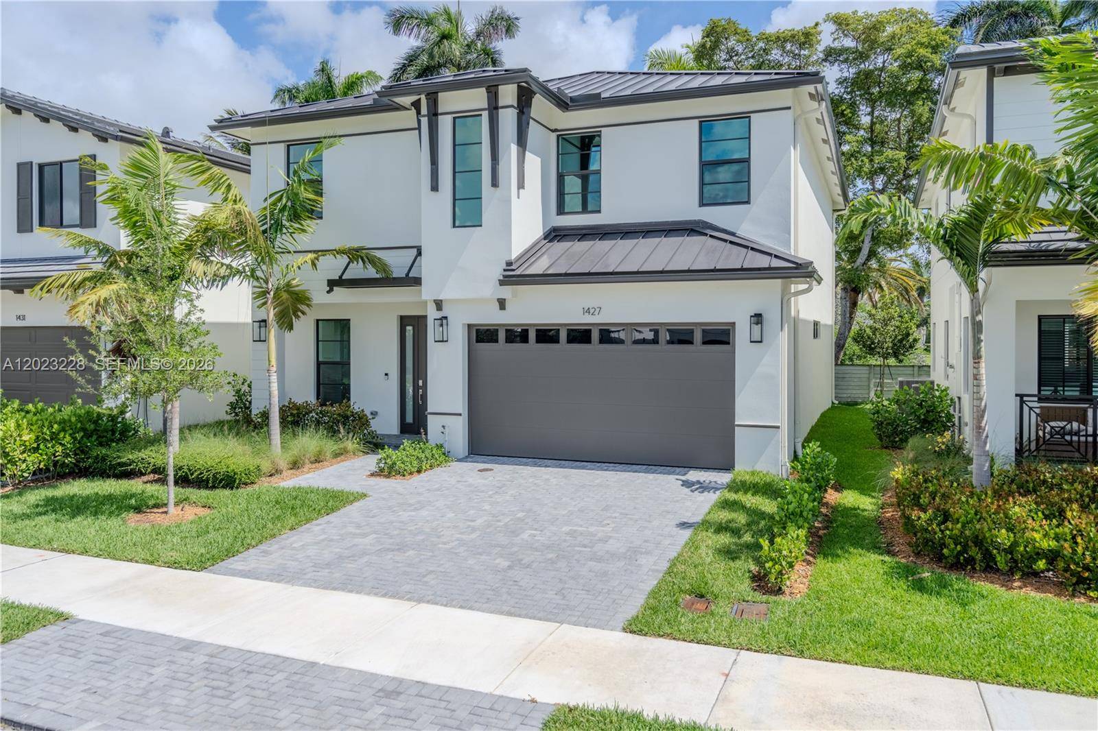 1427 SW 23rd StFort Lauderdale - picture
