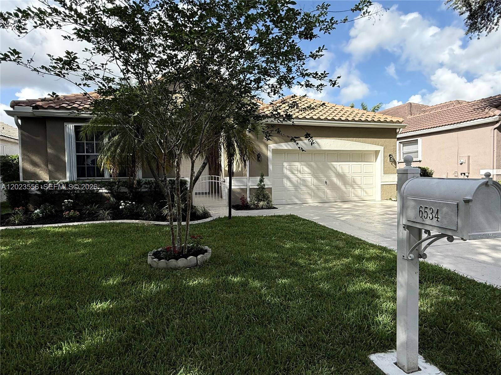 6534 NW 80th DrParkland - picture
