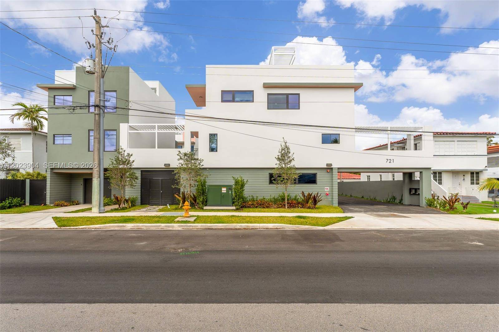 721 SW 11th StreetMiami - Townhouse/Villa-Annual,Townhouse condo unit G - picture
