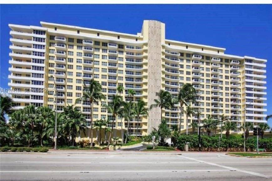 5600 Collins AveMiami Beach - Condo/Co-Op/Annual,Condo condo unit 4U - picture