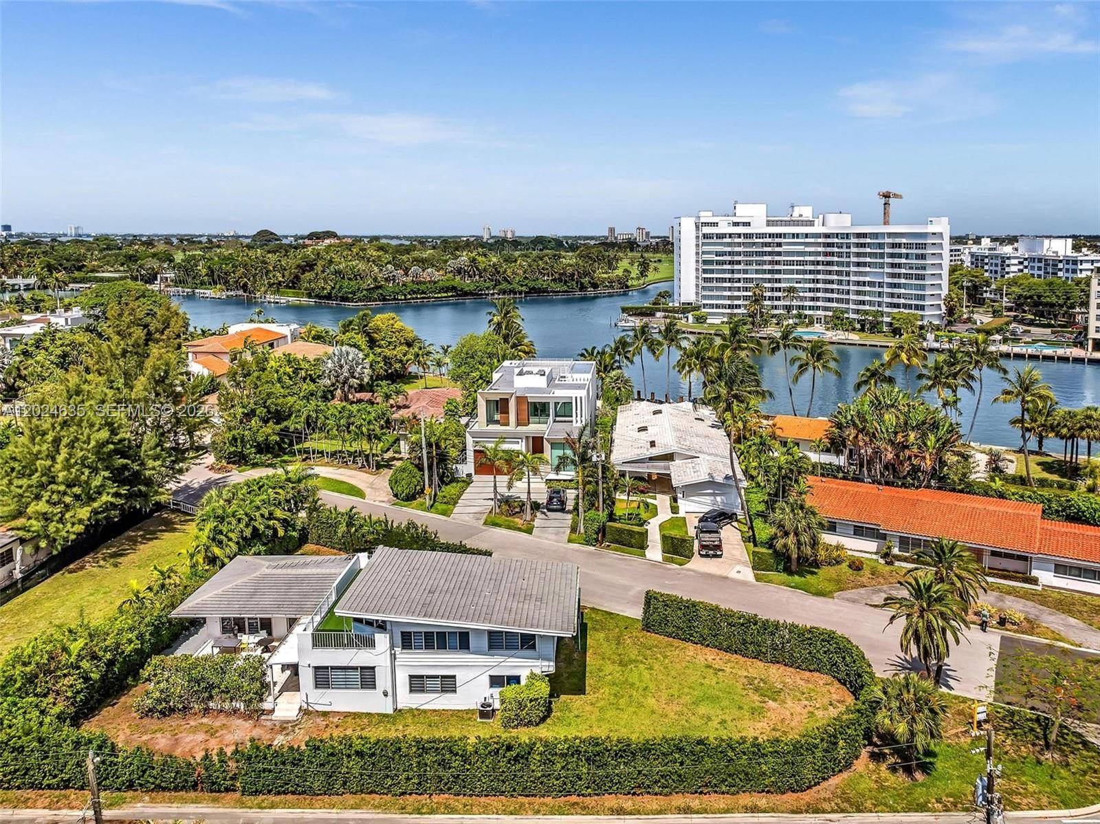 9257 Bay DrSurfside - picture