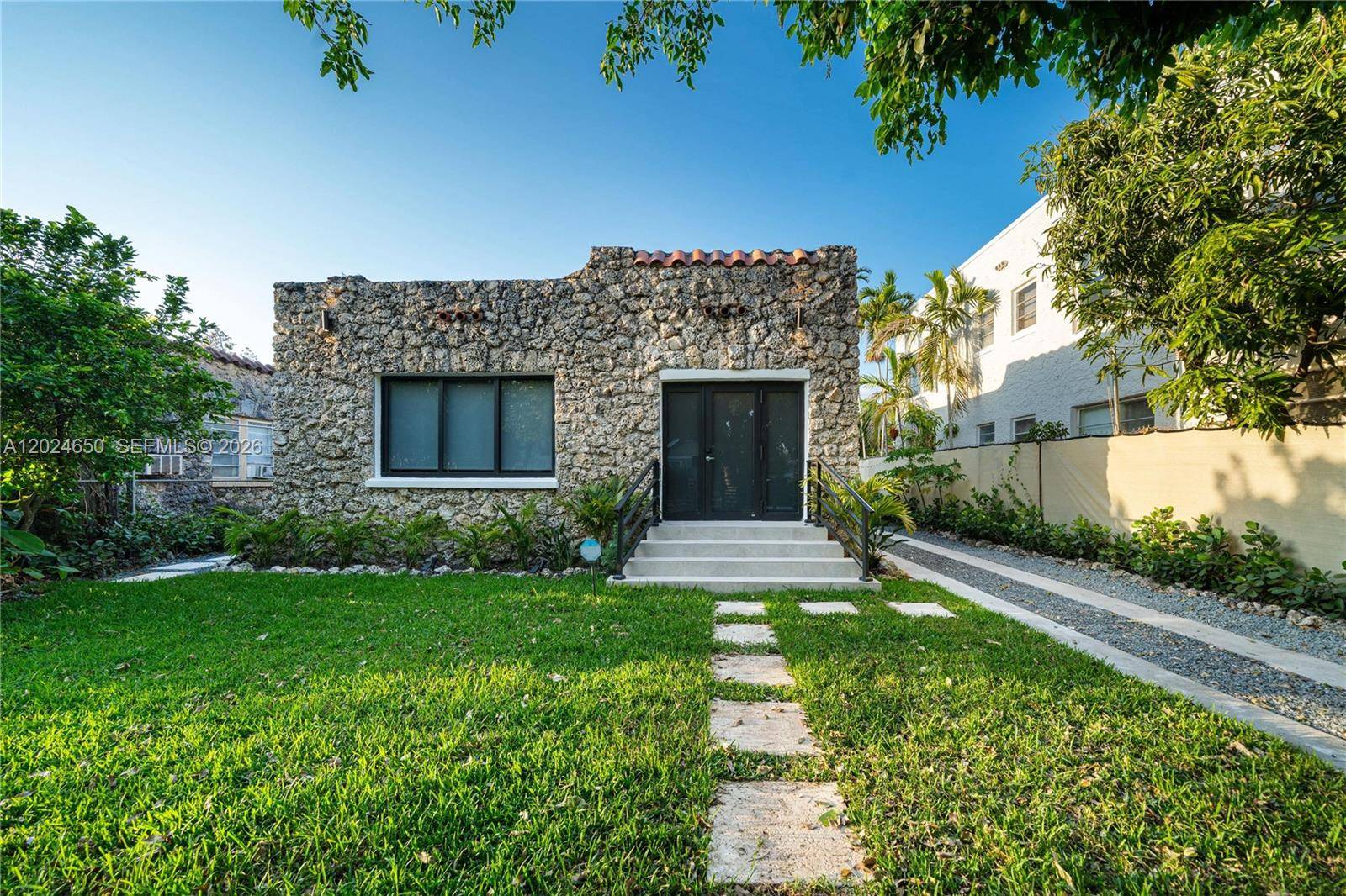 1663 SW 13th StMiami - picture