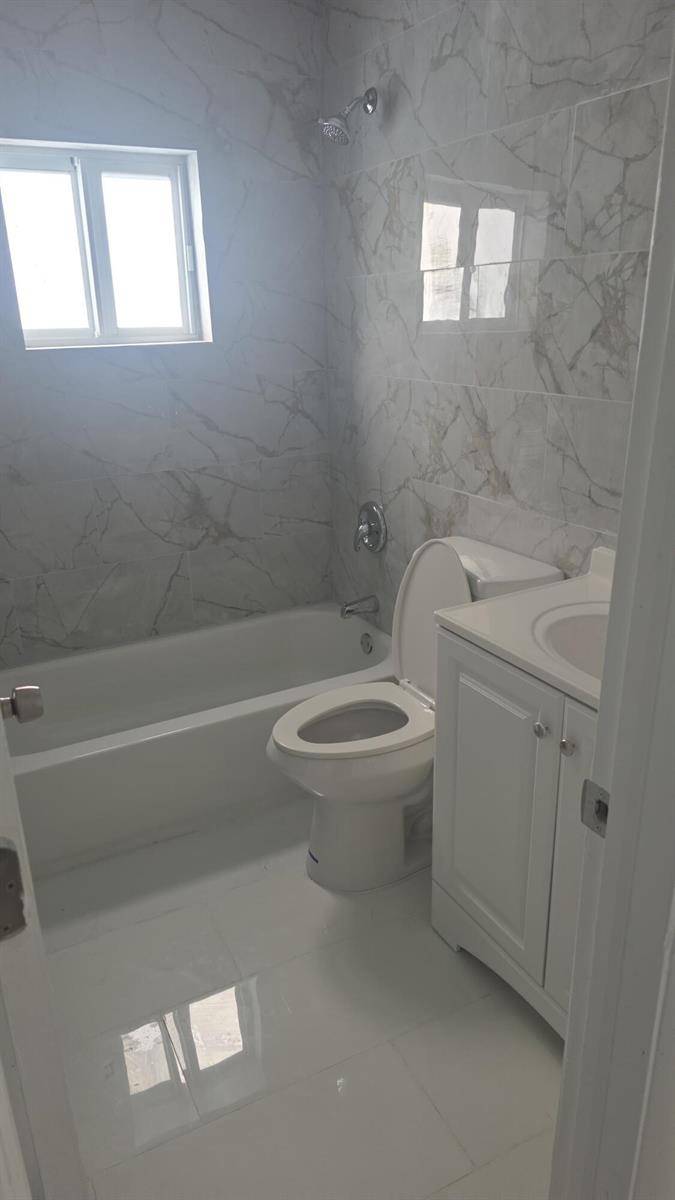 5211 SW 24thWest Park - picture