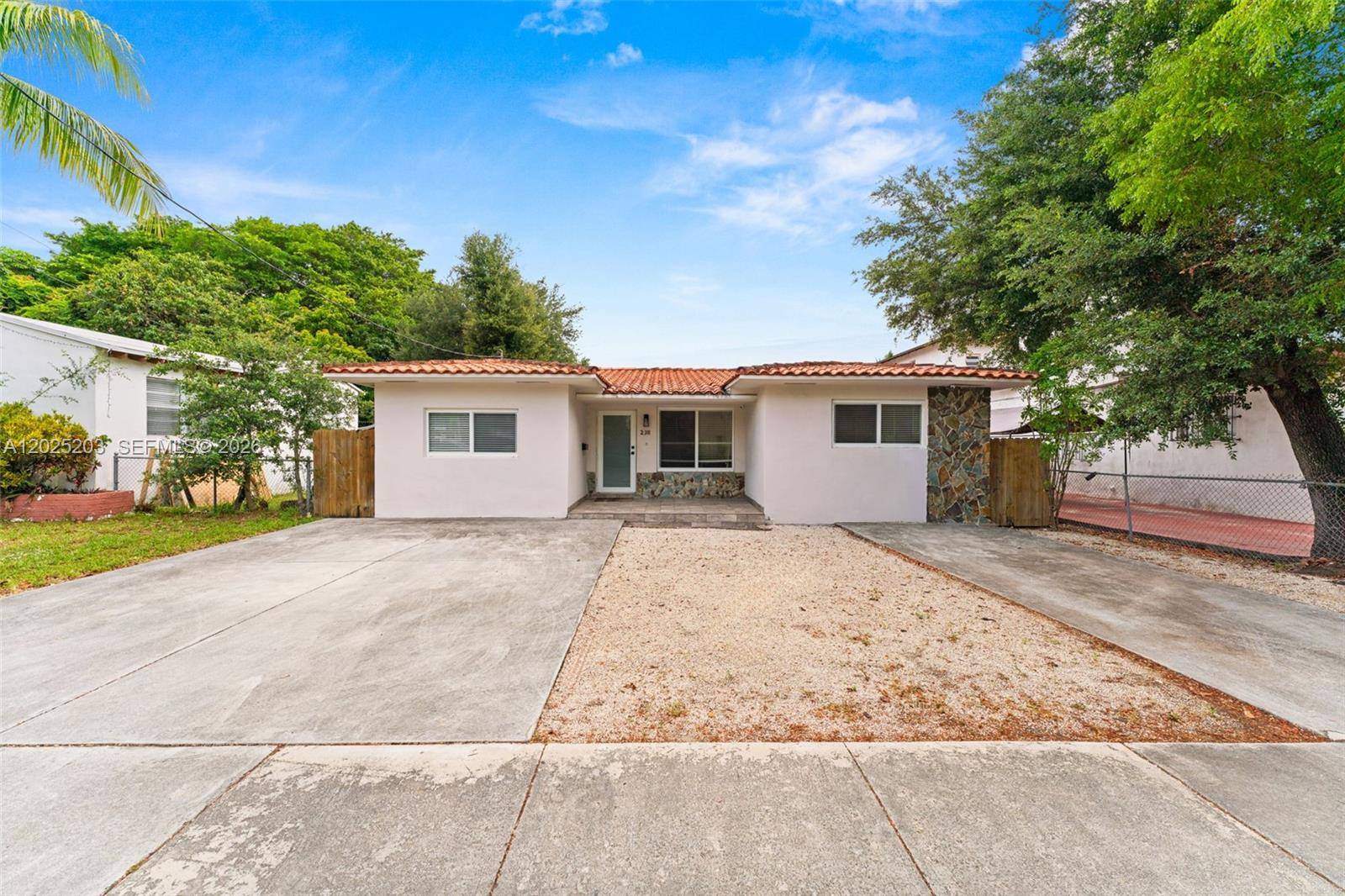 2311 SW 2nd StMiami - picture