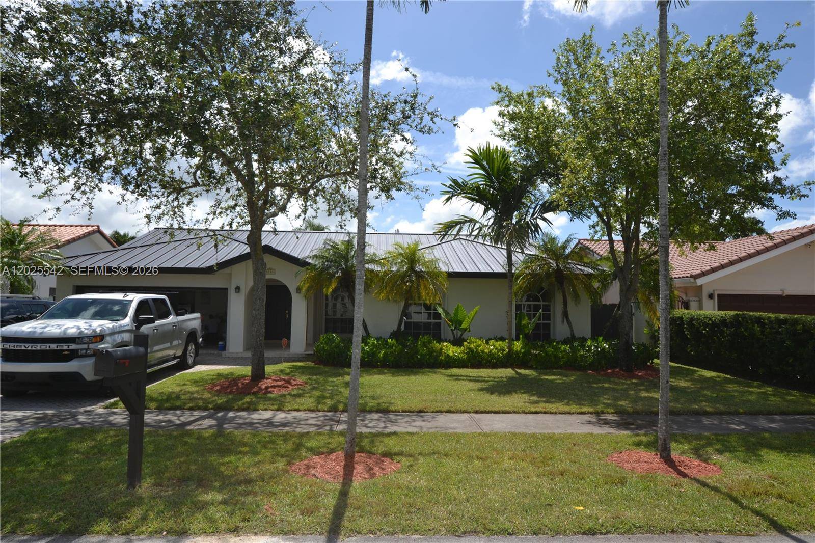 5785 SW 89th AveMiami - picture
