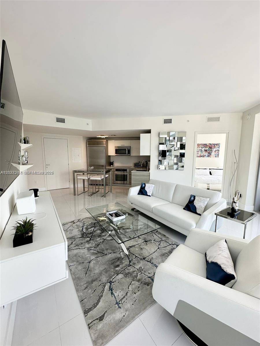 1300 Brickell Bay DrMiami - Condo/Co-Op/Seasonal,Condo condo unit 3101 - picture