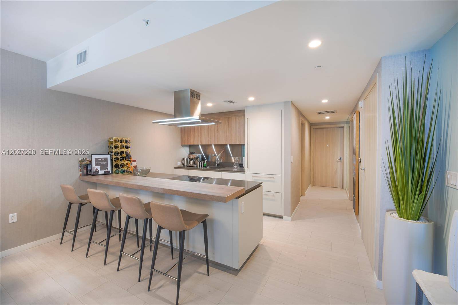 1000 Brickell PlzMiami - Condo/Co-Op/Annual,Condo condo unit 3705 - picture