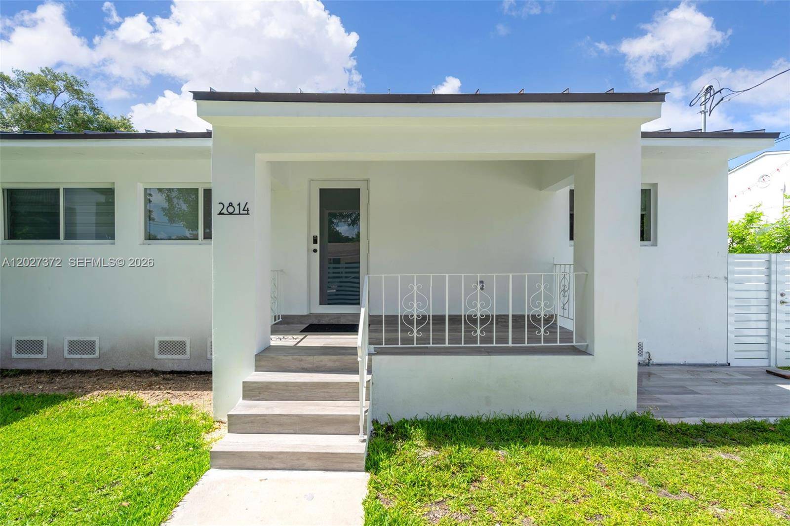 2814 SW 26th StMiami - Duplex/Tri/Quad-Annual,Multi Family condo unit 2810 - picture