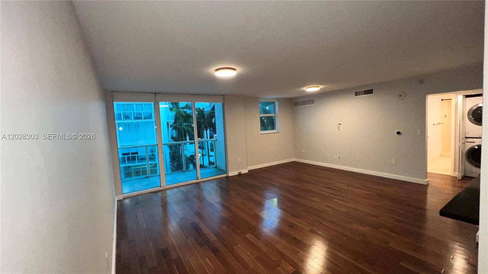 31 SE 5th StMiami - Condo/Co-Op/Annual,Condo condo unit 411 - picture