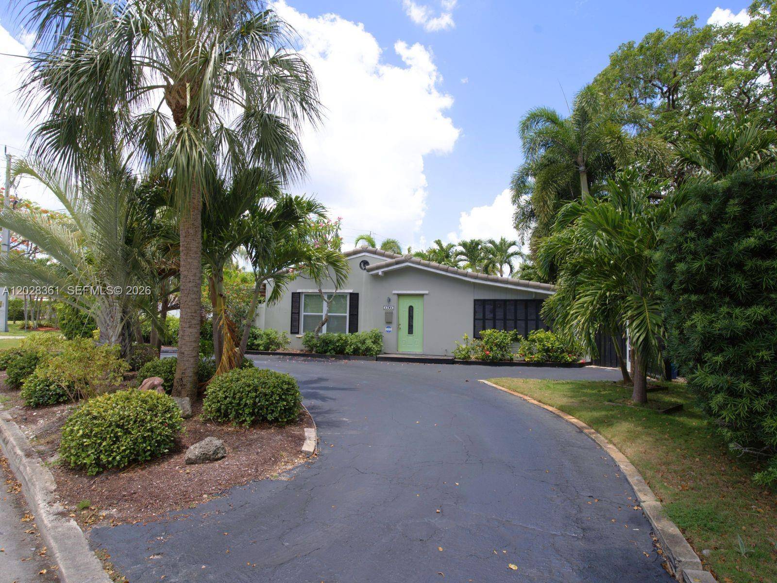 1701 NE 16th AveFort Lauderdale - Single Family-Annual,House condo unit . - picture