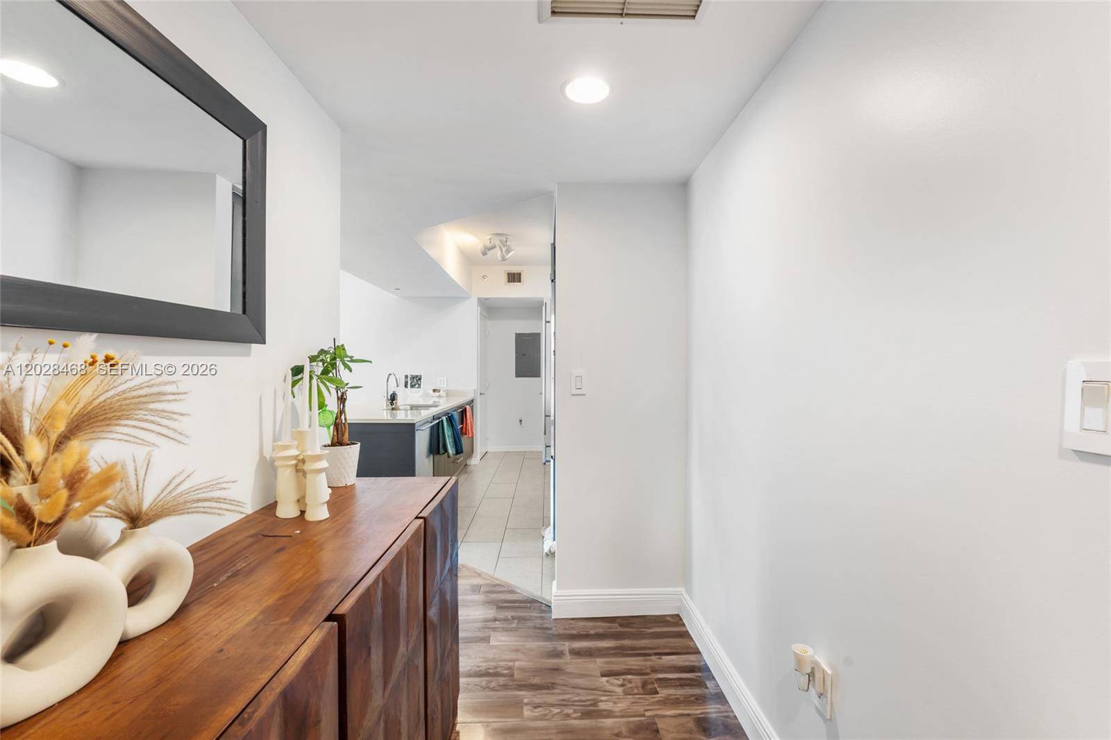 55 SE 6th StMiami - Condo/Co-Op/Annual,Condo condo unit 3303 - picture