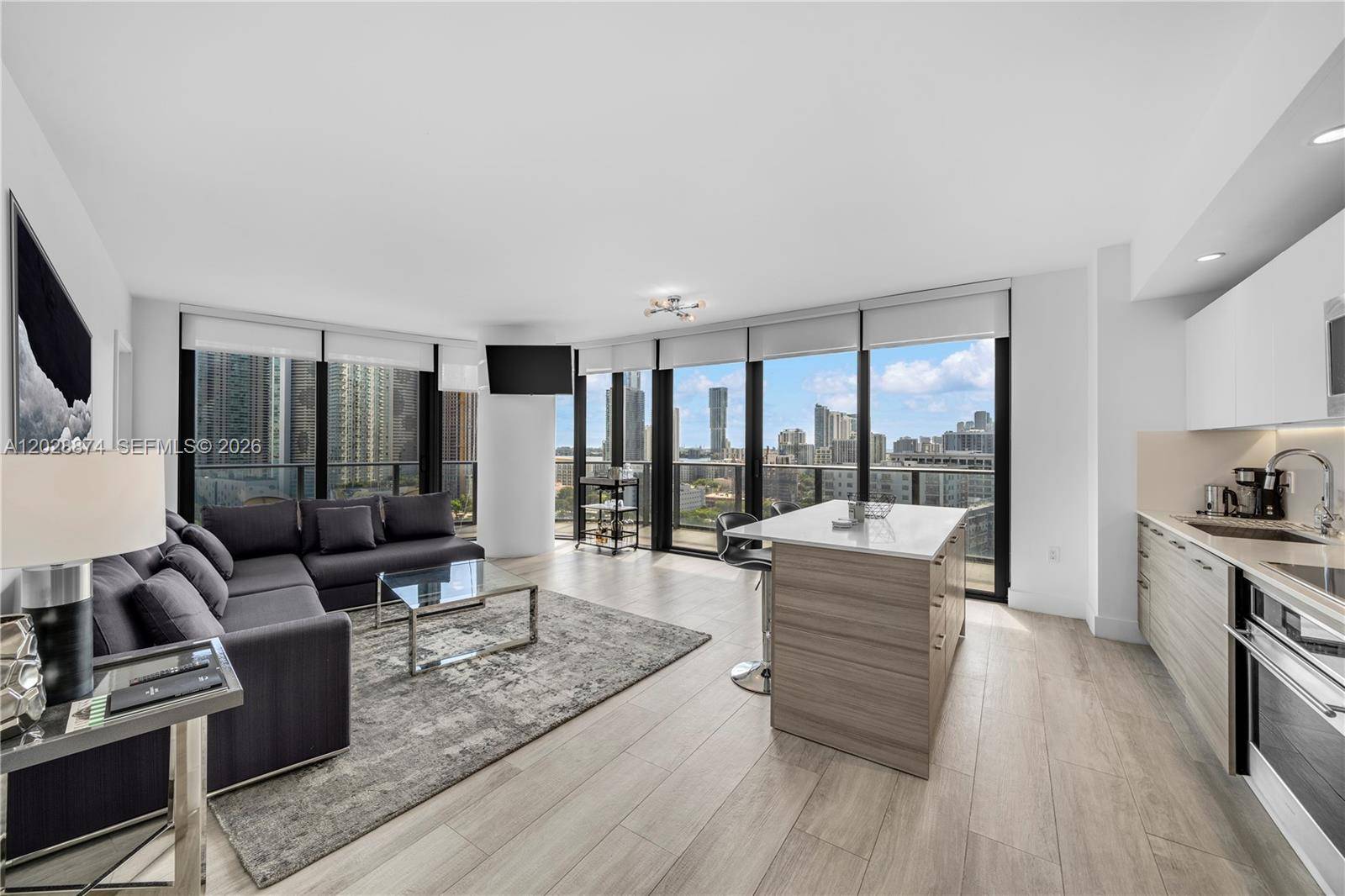 121 NE 34th StMiami - Condo/Co-Op/Seasonal,Condo condo unit 1704 - picture
