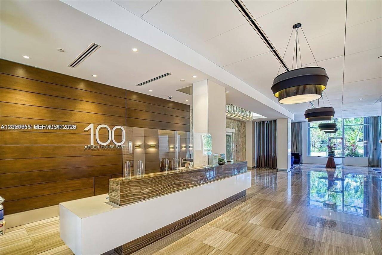 100 Bayview DrSunny Isles Beach - Condo/Co-Op/Annual,Condo condo unit 703 - picture