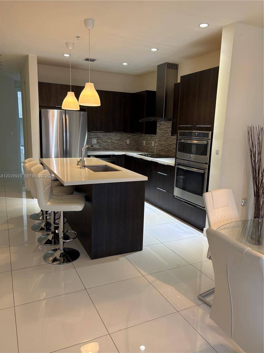 10220 NW 63rd TerDoral - Condo/Co-Op/Annual,Condo condo unit 221 - picture