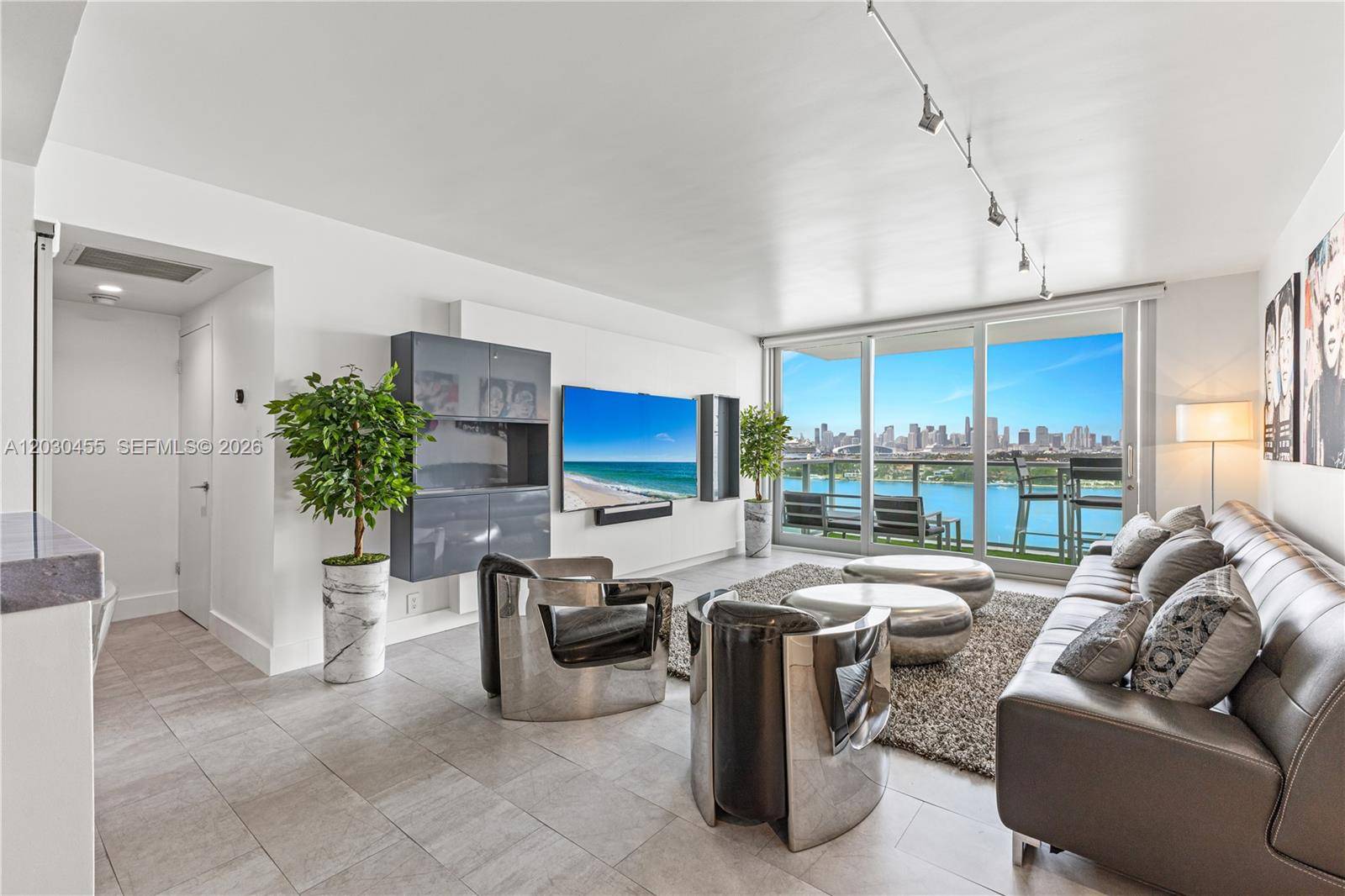 1000 West AveMiami Beach - Condo/Co-Op/Annual,Condo condo unit 1518 - picture
