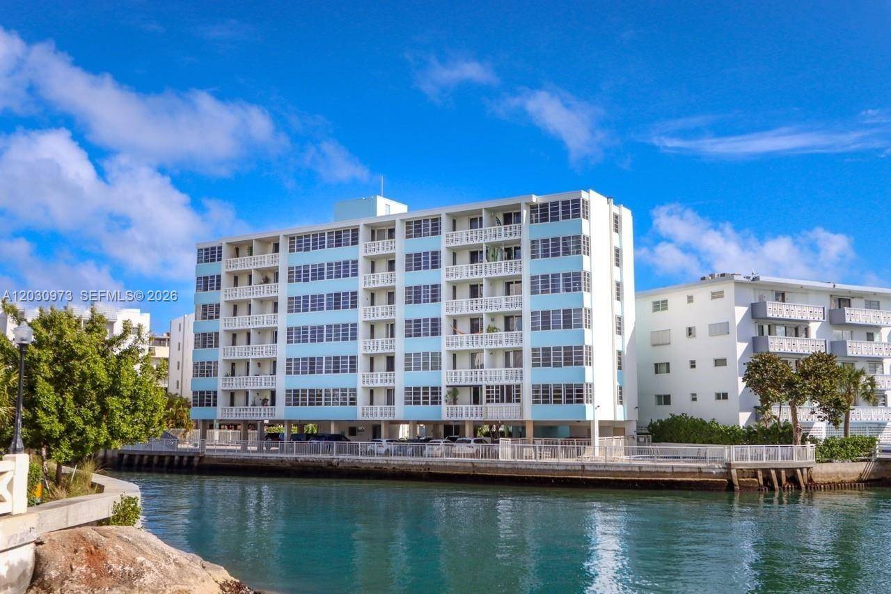 1670 Lincoln CtMiami Beach - Condo/Co-Op/Annual,Condo condo unit 7D - picture