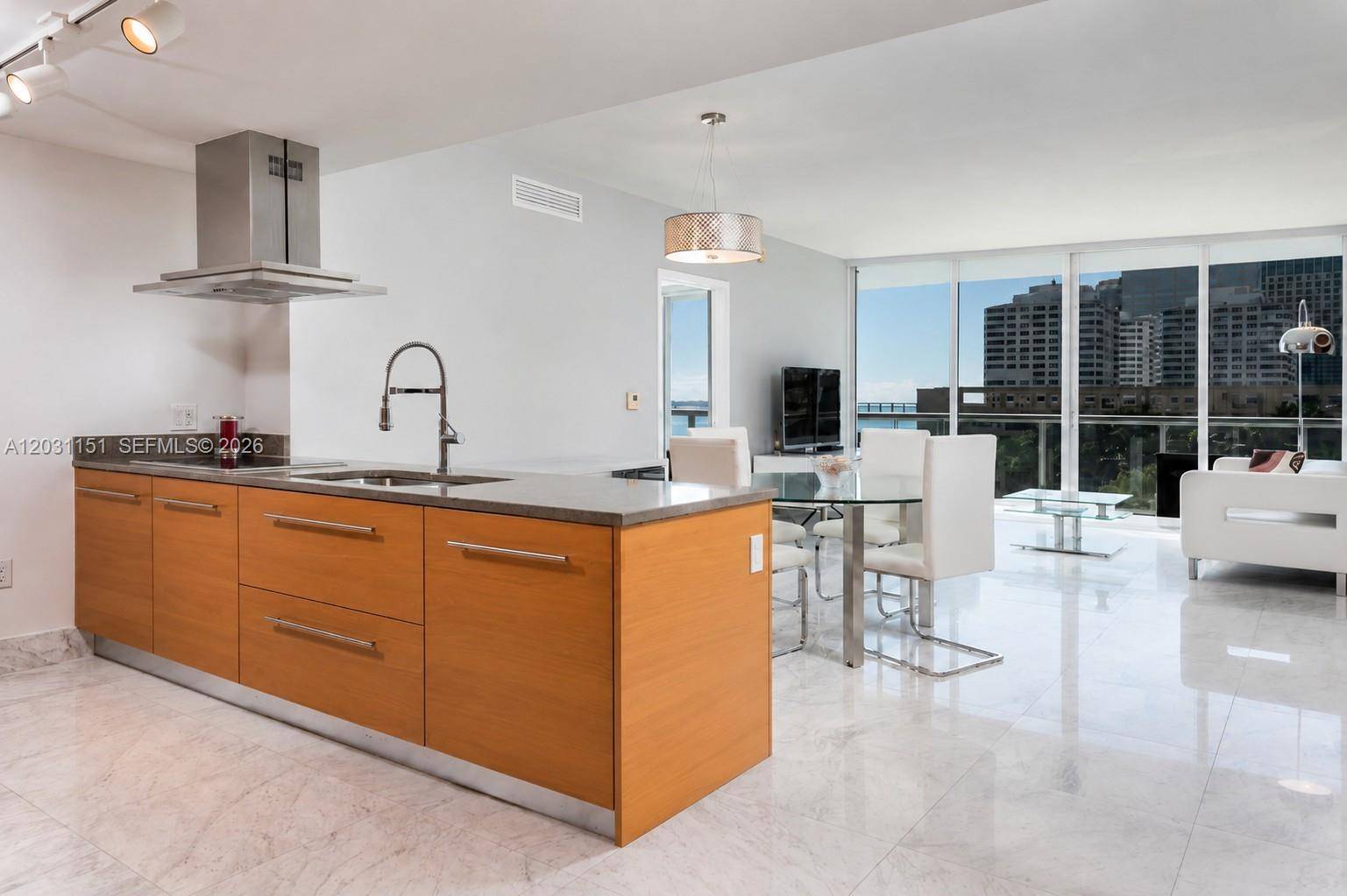 495 Brickell AveMiami - Condo/Co-Op/Annual,Condo condo unit 705 - picture