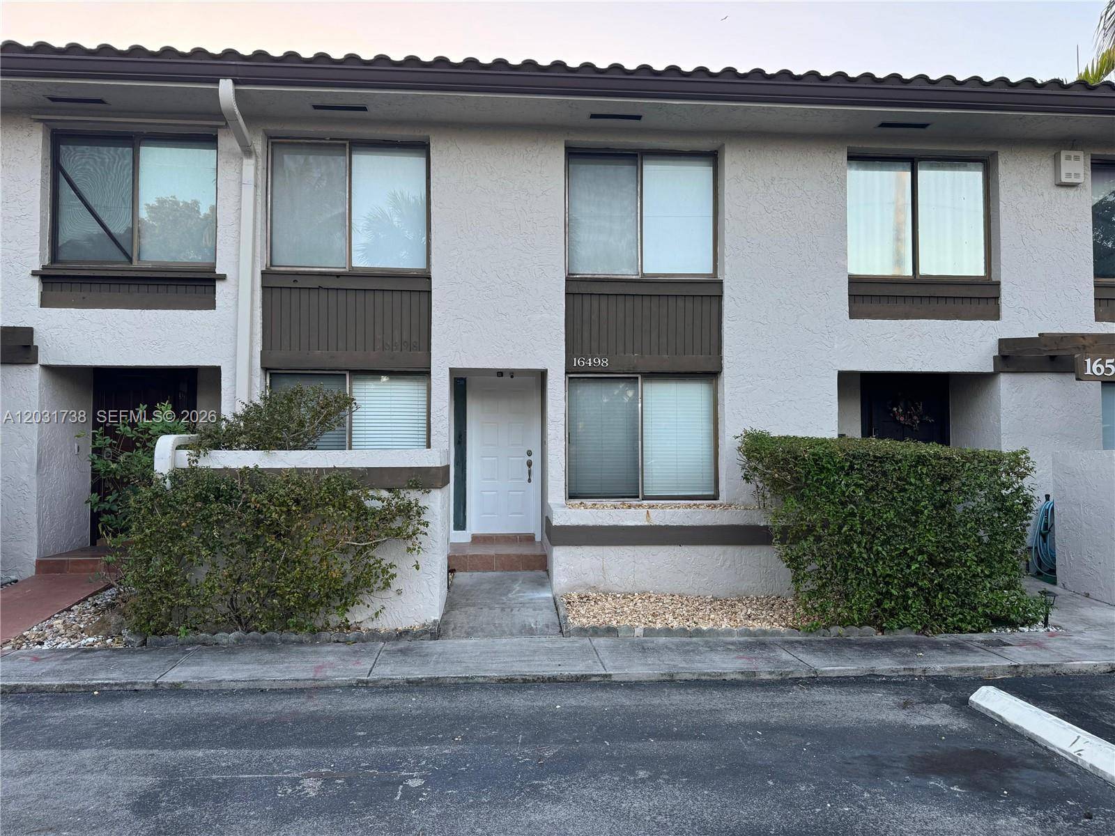 16498 NE 26th AveNorth Miami Beach - Townhouse/Villa-Annual,Townhouse condo unit 12 - picture