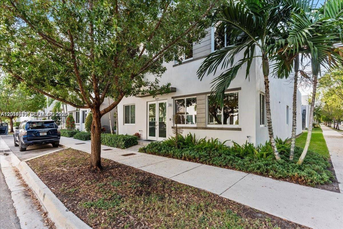 6680 NW 102nd PathDoral - picture