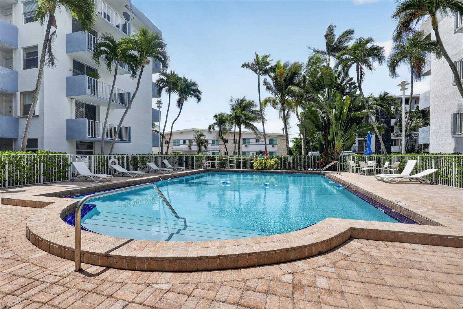 1801 S TreasureNorth Bay Village - Condo condo unit 415 - picture