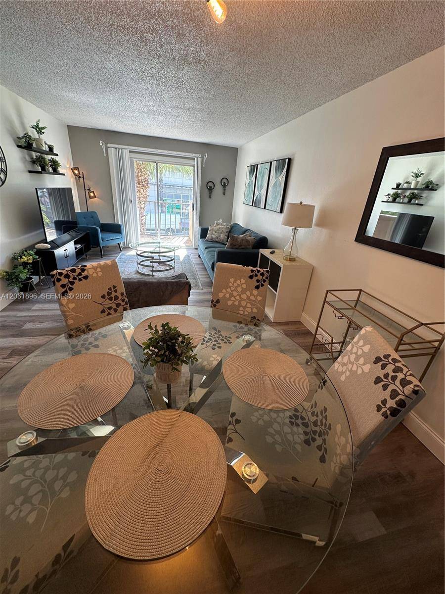 1150 Collins AveMiami Beach - Condo/Co-Op/Annual,Condo condo unit 204 - picture