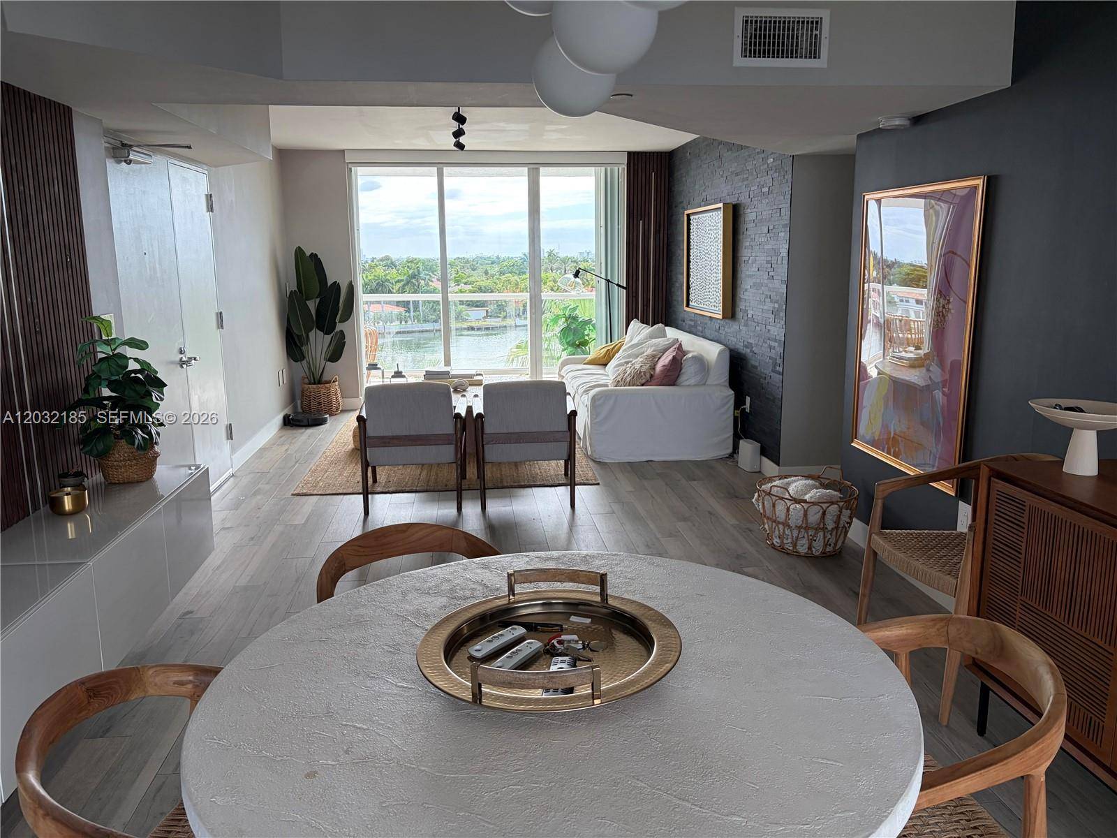5900 Collins AveMiami Beach - Condo/Co-Op/Annual,Condo condo unit 702 - picture