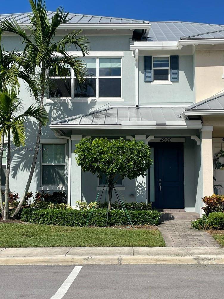 4920 Eucalyptus DrHollywood - Townhouse/Villa-Off Season,Townhouse condo unit 2 - picture