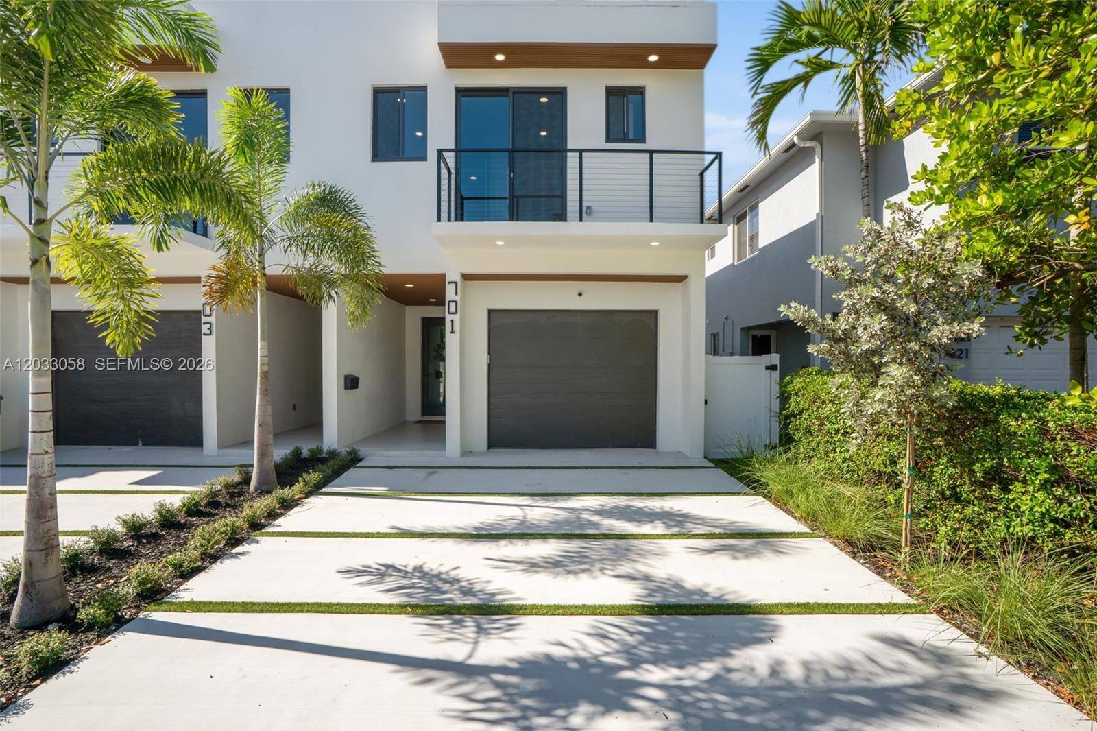 701 sw 17th stFort Lauderdale - Single Family-Annual,House condo unit 701 - picture