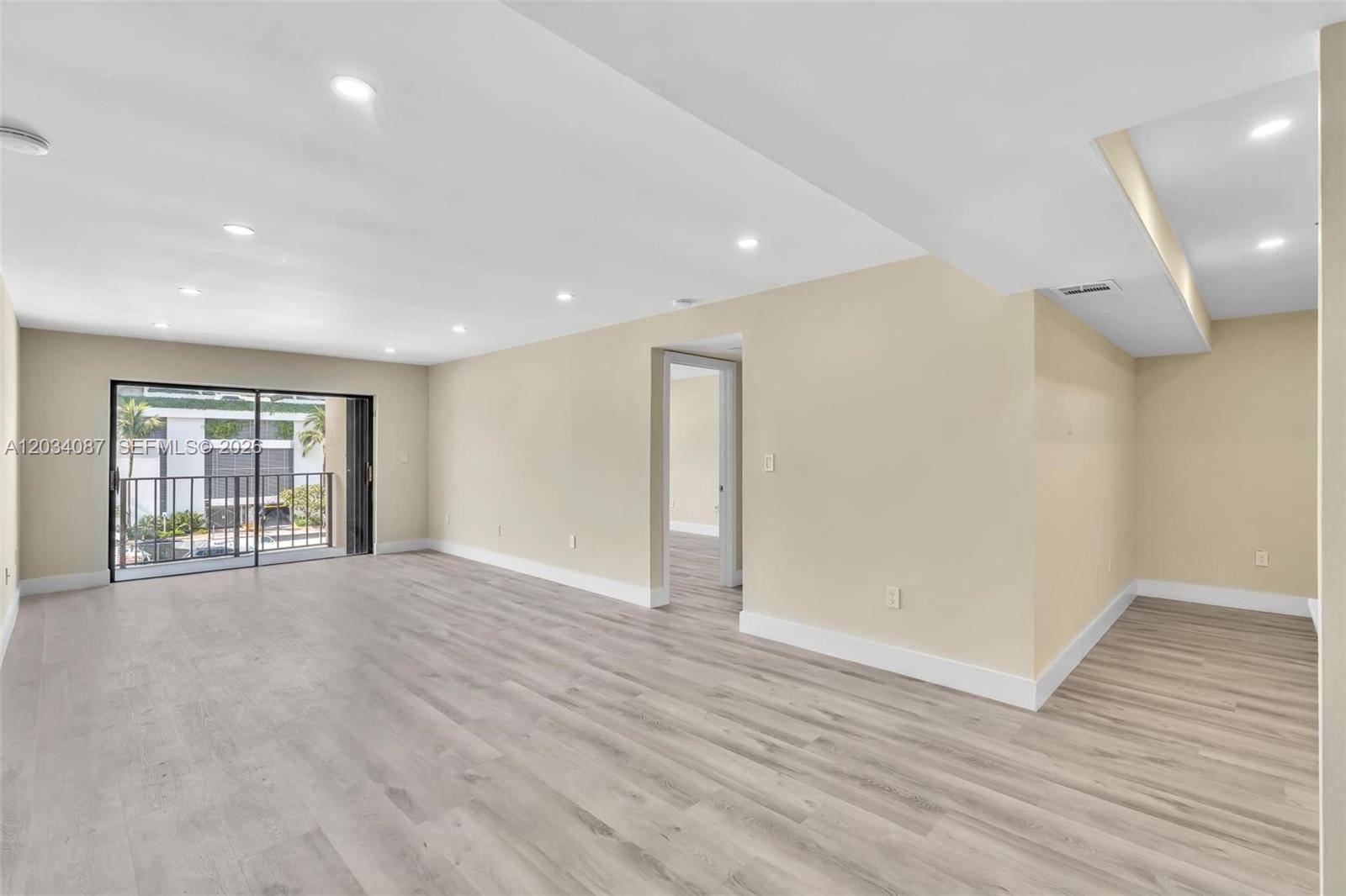 9124 Collins AveSurfside - Condo/Co-Op/Annual,Condo condo unit 304 - picture