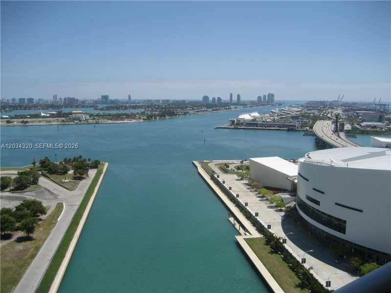 888 Biscayne BlvdMiami - Condo/Co-Op/Annual,Condo condo unit 3310 - picture