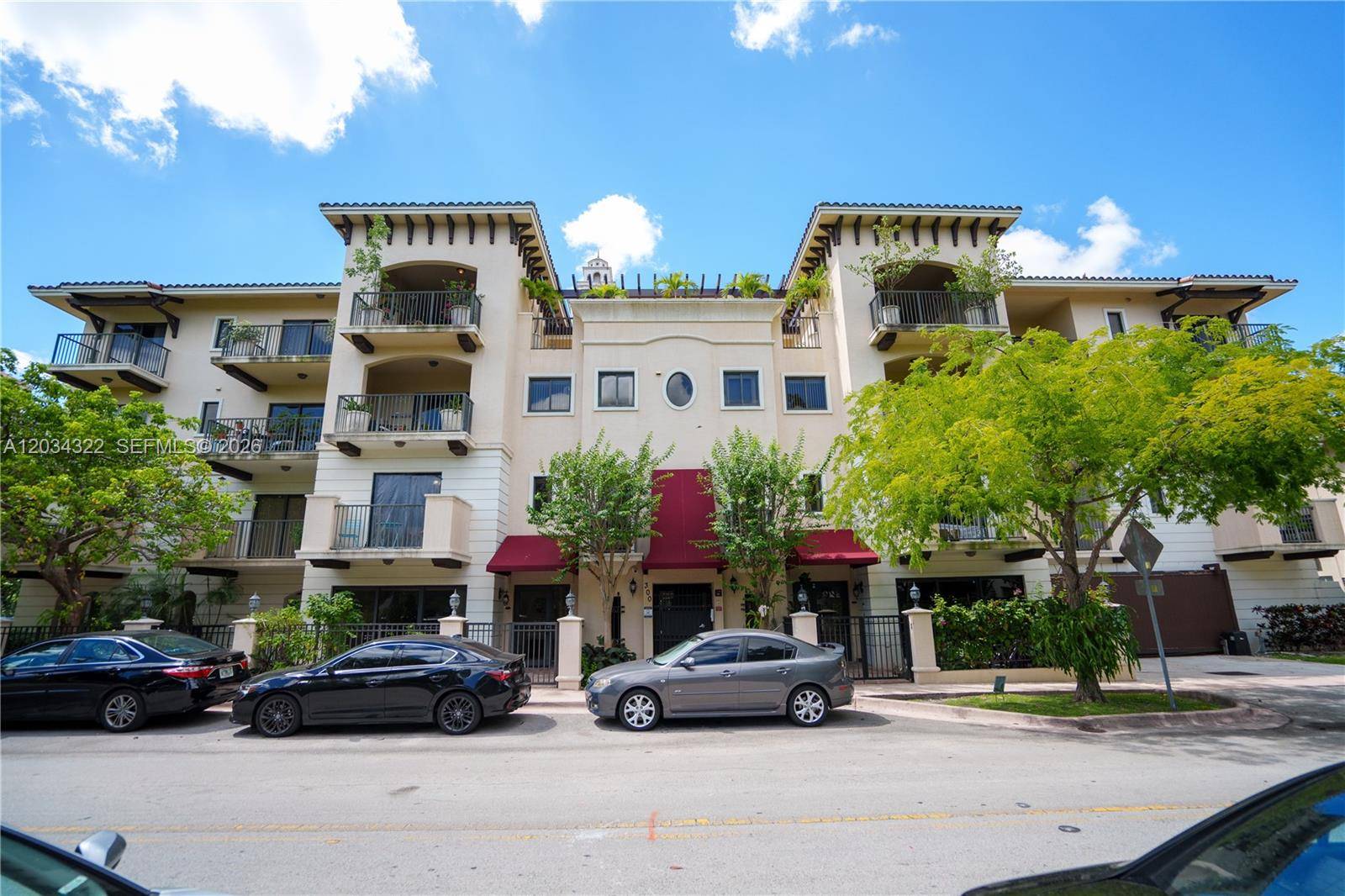 300 Majorca AveCoral Gables - Apartments-Annual,Apartment condo unit 202 - picture