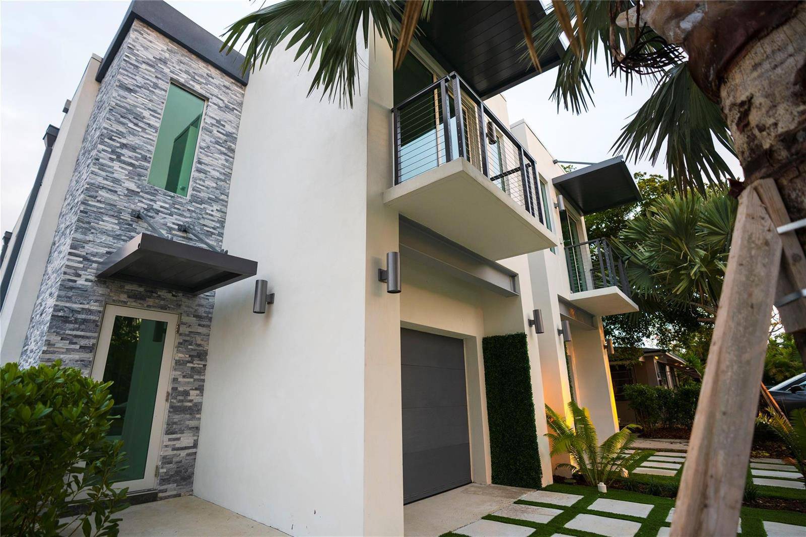 1413 NE 5thFort Lauderdale - Townhouse condo unit 1 - picture