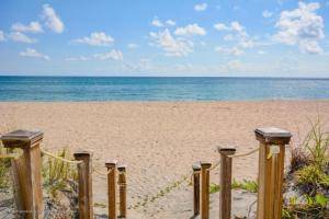 2780 S OceanPalm Beach - Condo condo unit 312 - picture