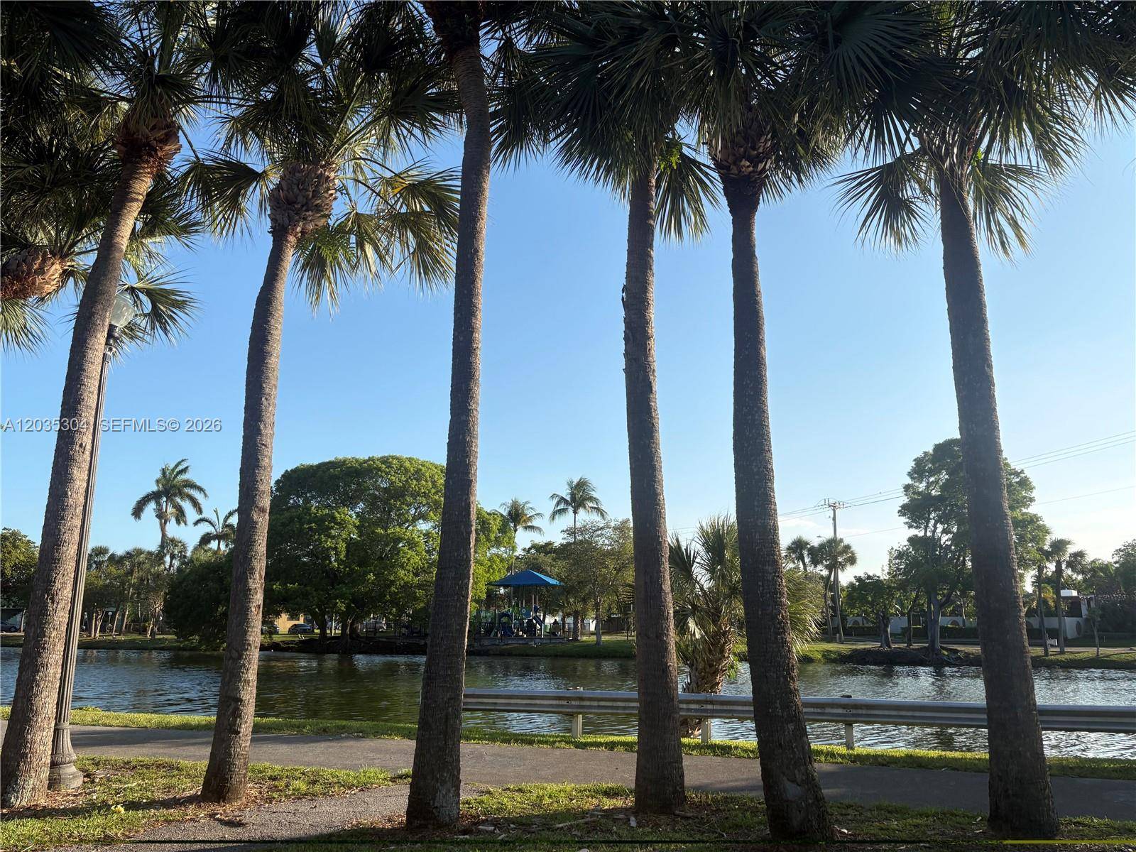 1435 NE 173rd StNorth Miami Beach - picture