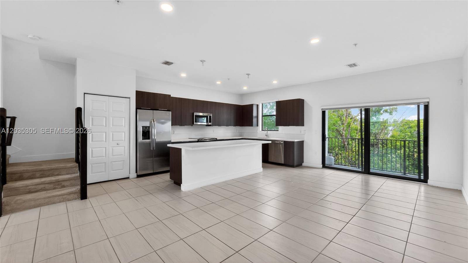 10467 NW 82nd StDoral - Condo/Co-Op/Annual,Apartment condo unit 10 - picture