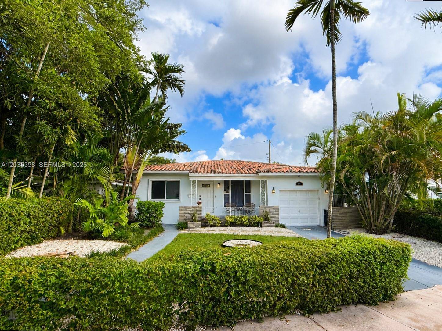 155 Ponce De Leon BlvdCoral Gables - picture