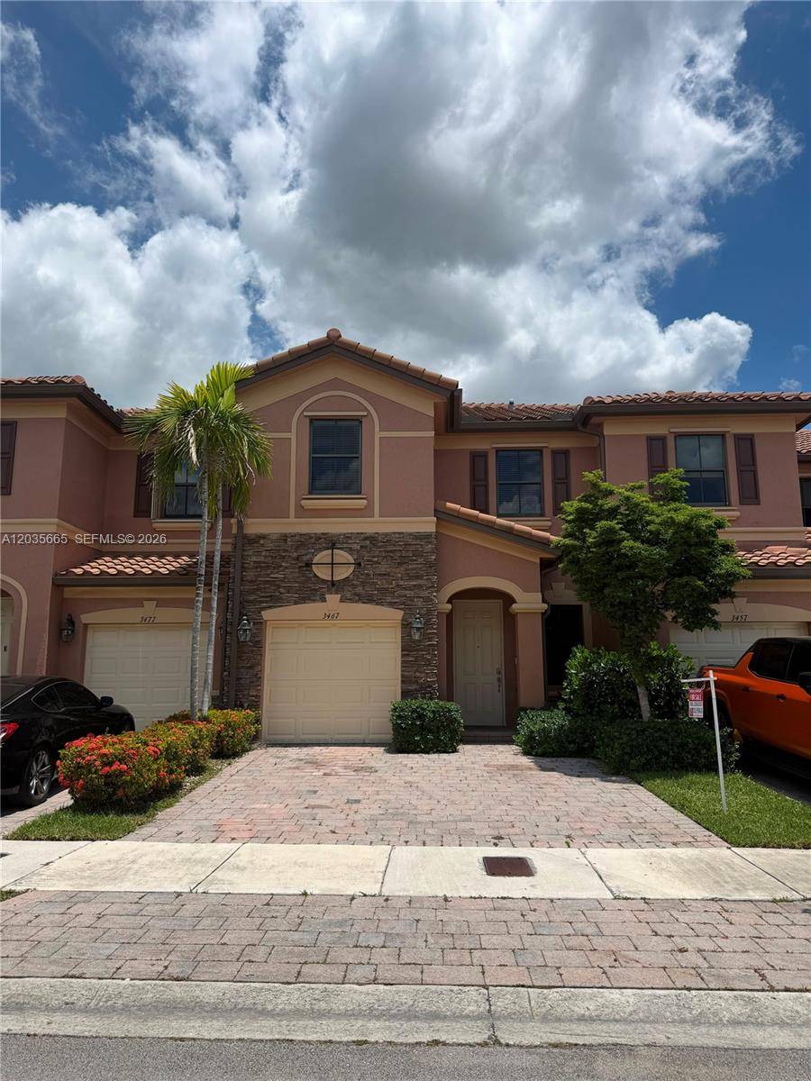 3467 W 89th TerHialeah - picture