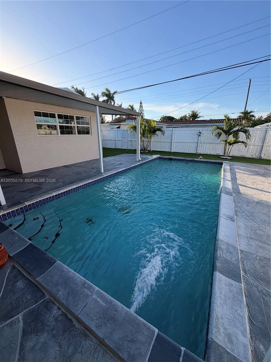 7751 NW 32nd StDavie - picture