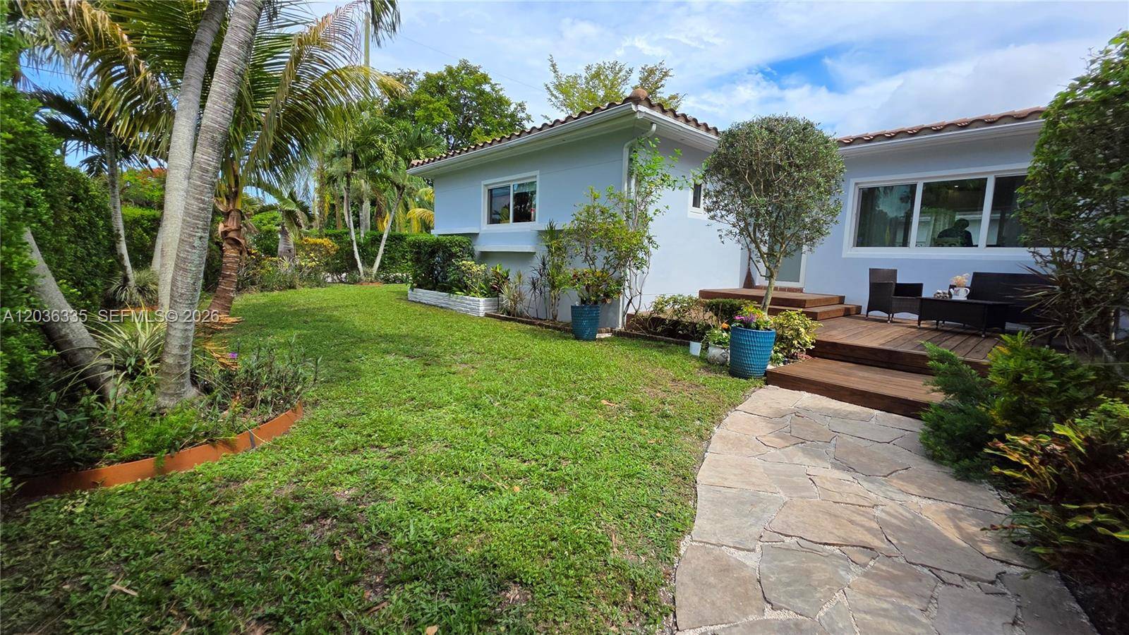 390 NE 127th StNorth Miami - picture