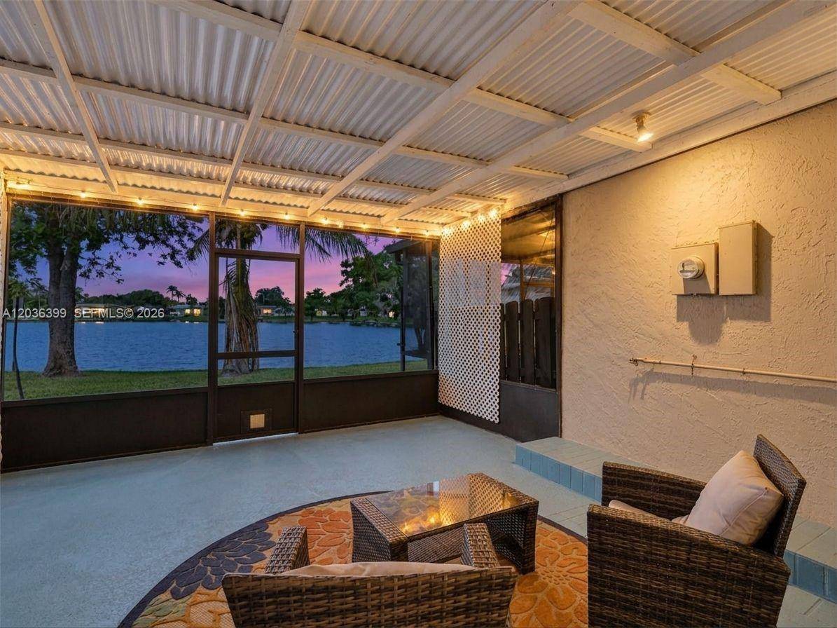8902 Palm Tree LnPembroke Pines - Townhouse condo unit 8902 - picture