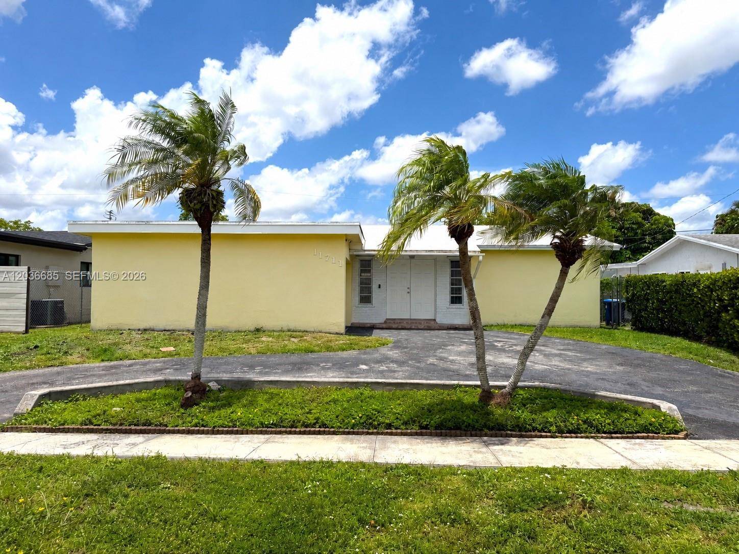 11711 NW 29th StSunrise - picture