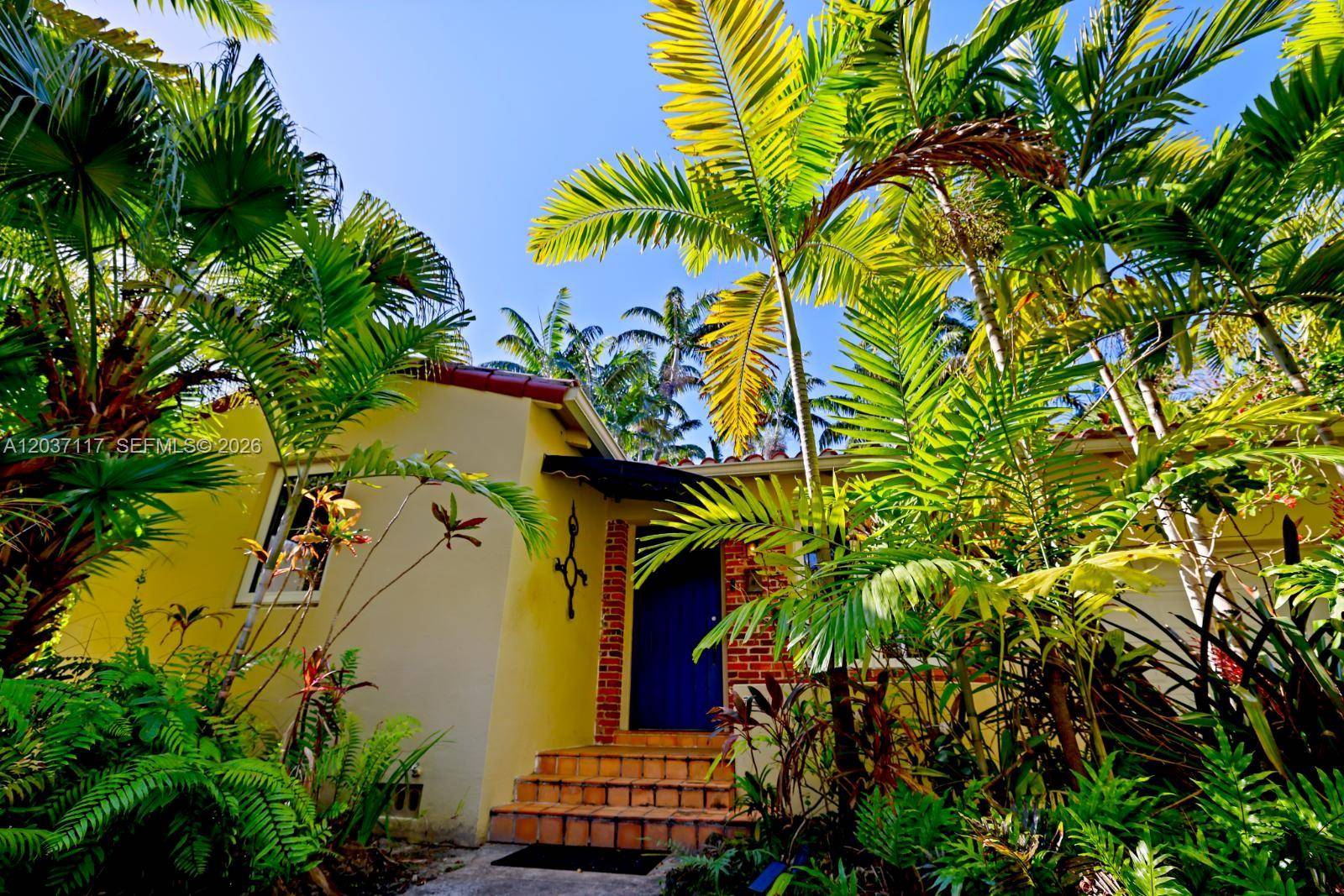 720 NE 75th StMiami - picture