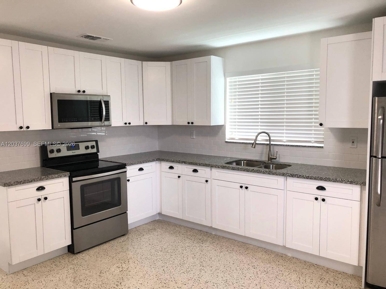 12020 NE 12th CtBiscayne Park - Duplex/Tri/Quad-Annual,Multi Family condo unit 12020 - picture