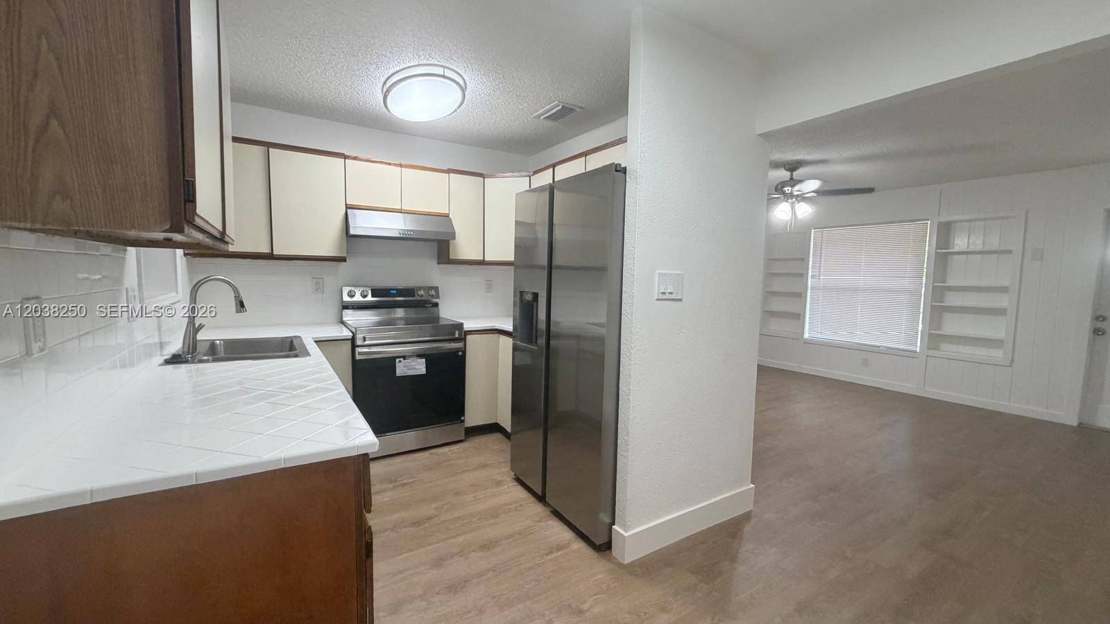 2580 NW 62nd AveMargate - picture