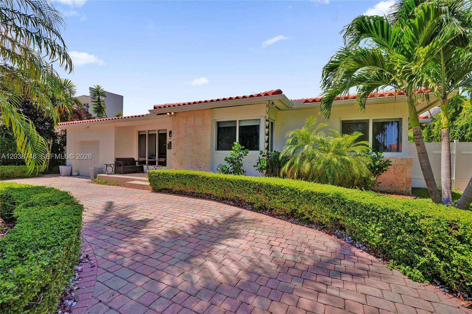 2025 Alamanda DrNorth Miami - picture